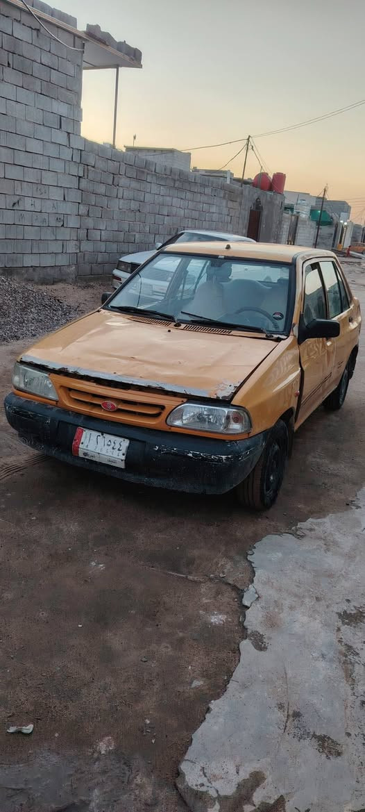 سلام عليكم شباب سياره للبيع كوم حديد ما اندل راعيه سعر 7 وبيه مجال مكاني البصره الزبير ***********
