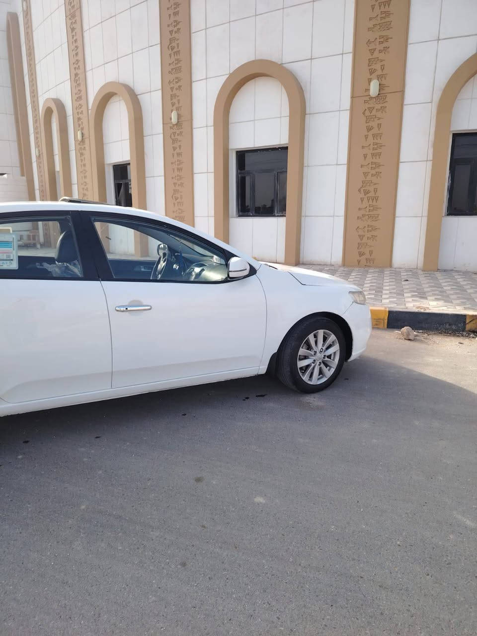 السلام عليكم سيراتو موديل 2012 خليجي رقم بصرة دولي بسمي فول مواصفات فتحه بصمه كشنات جلد اشاير امري تحكم ستيرن  تبريد ثلج تدفهه مكينه وكير جدد بيهه صبق قطعتين بدون دواخل السعر 98 وبيهه مجال مكاني الناصريه الستفسار ***********
