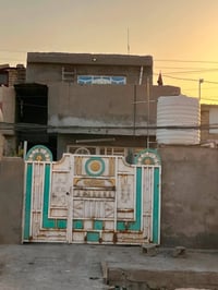 بيت البيع نص قطعه بيه غرفتين غرفه فوك بعده يرادله ترايب وجوه كامله وكل...