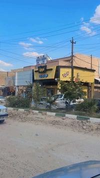 واجهة شارع دبي • ٣٤٠م • مؤجر بالكامل