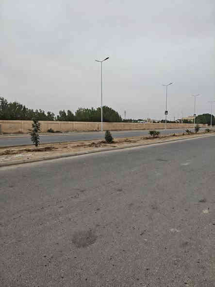 قطعة ارض للبيع حي الغدير الثاني مساحة ٢٠٠متر وجه تجارية على أربع سايدات مقابل مستشفى البناني للاستفسار والاتصال على رقم ***********📞
