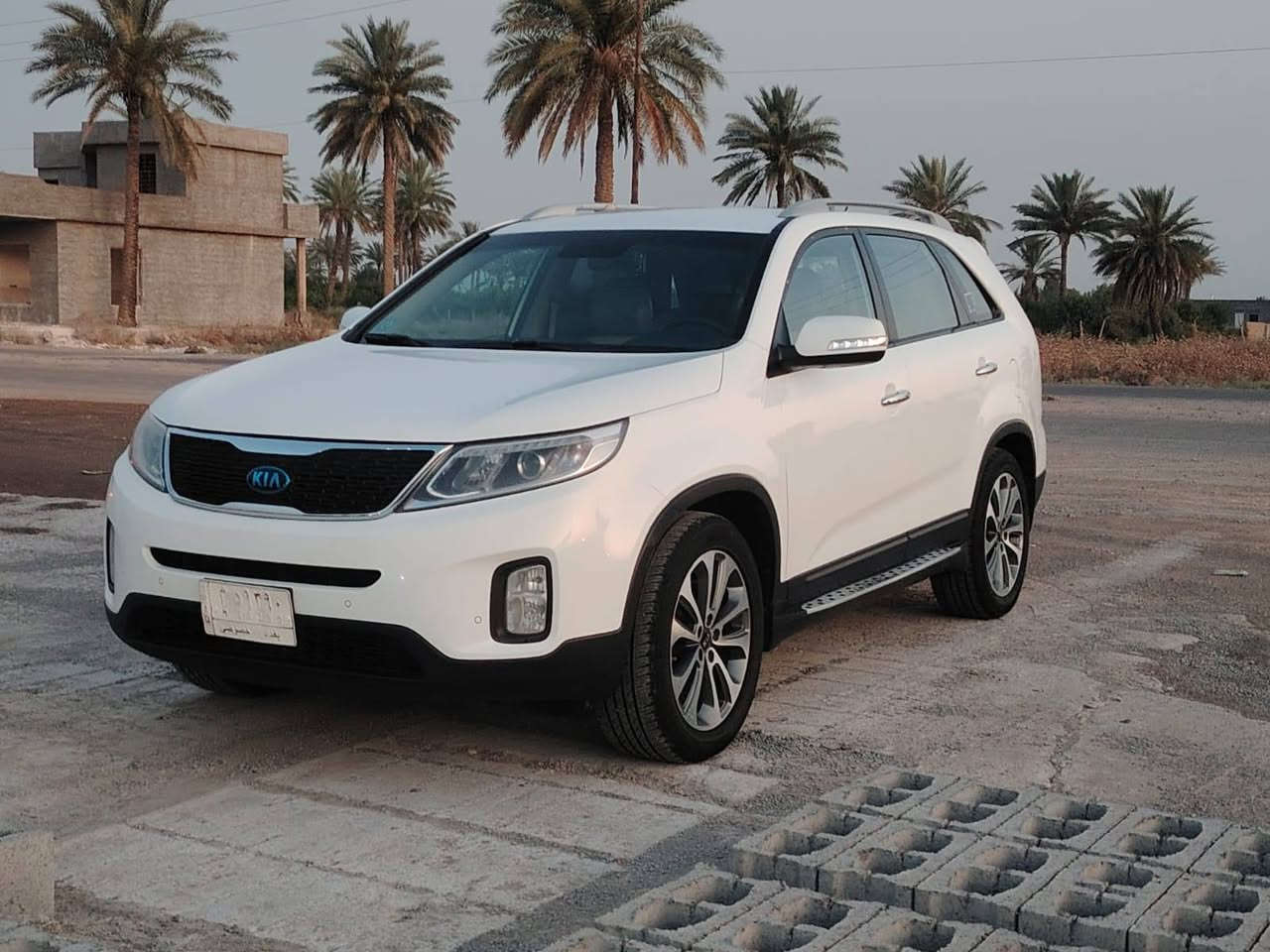 السلام عليكم
سورنتو 2015جديد اخت الزيرو 

رقم بغداد بسمي  محرك سته سلندر 

مكفول من الفتح والتنقيص والبخار 

السياره كفاله عامه من صدر جديد 

تخم تاير جديد ويل 19كروم مواصفات فول 

عدا الفتحه محرك سته سلندر اشاير مري 

مري شفط تحكمات ستيرن جهتين 

بك لايت لد سكنات زنون ايكو تقليل بانزين 

حساسات اماميه خلفيه  بعد بيه هوايه مواصفات 

مكان السياره صلاح الدين بلد  السعر خاص ***********
