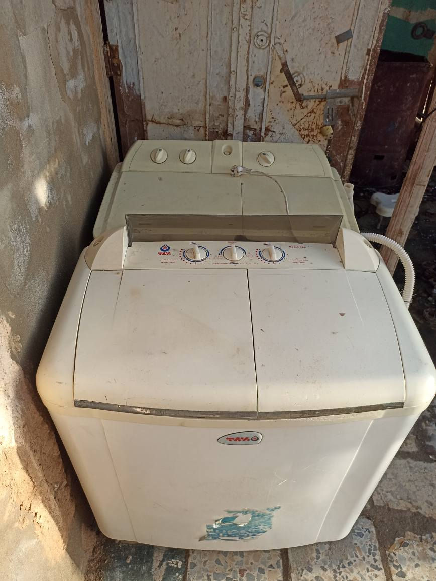 غسالات النجف خمس غسالات 175,000 دينار الوحده ب 45,000 دينار عالفحص شغال اذا تشتريهن كلهن تطلع الوحده ب 35,000. 5 غسالات شغالات 100% *********** النجف, العراق
