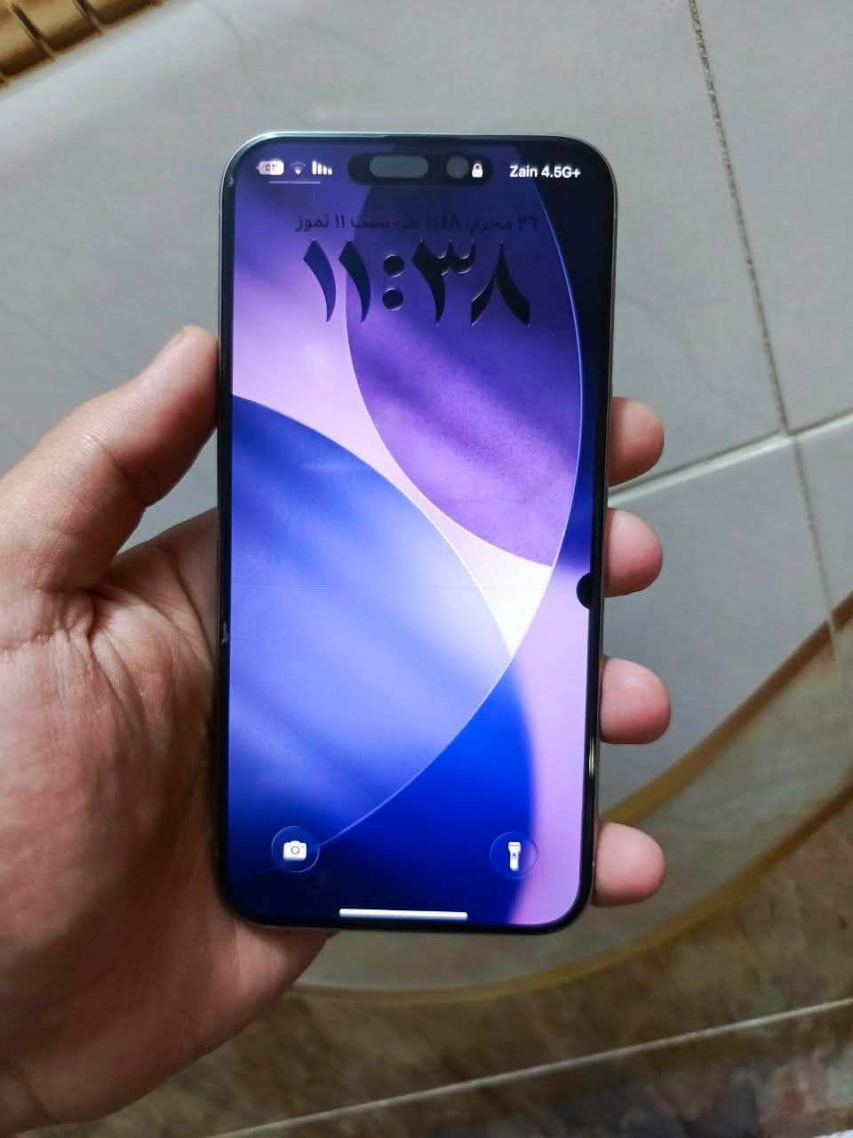 السلام عليكم 
ايفون ١٥ برو ماكس تيتانيوم شرق اوسط ذاكره 512 بطاريه 87 
كارتونه ضايع ويا شاحنة ابل الاصليه مع كفرات ٢ مامستعملات
سعره مليون و٥٠ وبي مجال 
مكاني بابل شارع ٨٠ جهة الطهمازيه متواجد ماسنجر واتساب 
اتصال ***********
