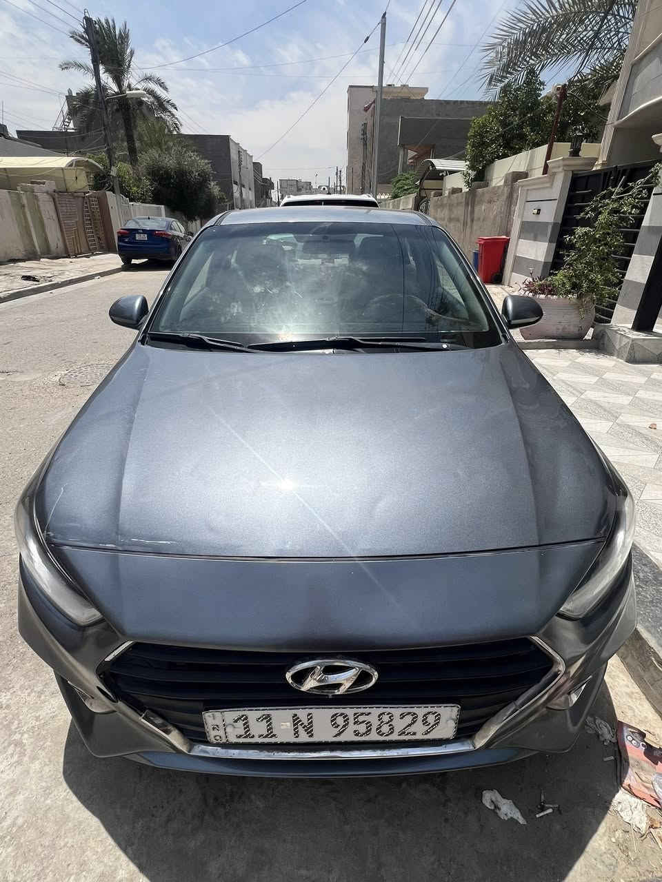 أكسنت 2019 وارد أمريكي
محرك gdi
مكينهَ 1600
كيرها At
رقم بغداد بأسمي تحويل ثاني يوم 
تبريدها شغال بارد ثلج سياره مناقصها شي مثل صورها كدامك
سعرها 108 وبيها مجال 
مكاني حي العامل ***********
