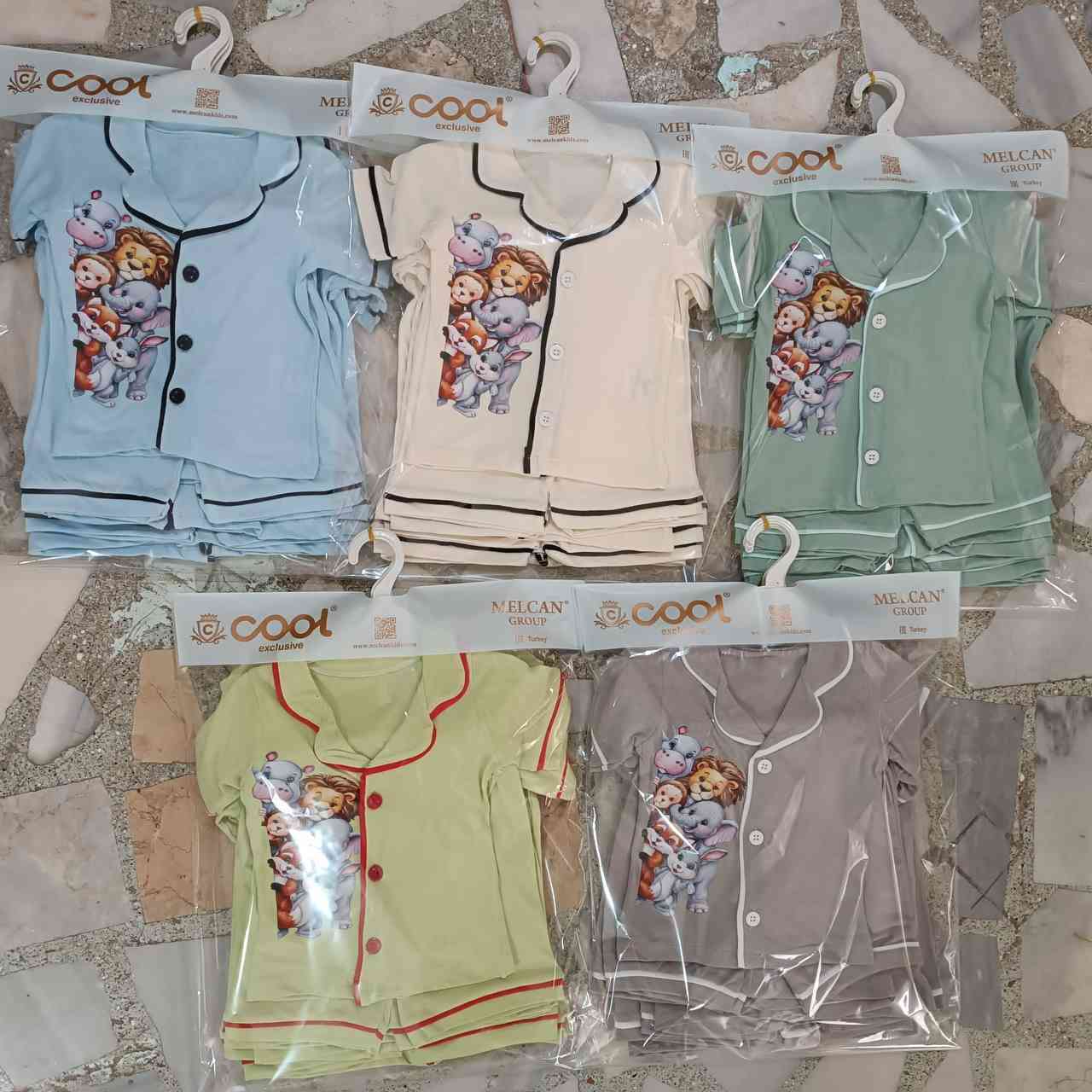 تراك ولادي و بناتي  من سنه الى 3 سنه   سعر درزن 45 الف


**إذا كنت صاحب هذا الإعلان وتريد حذفه لأي سبب، رجاءا أرسل رسالة إلى الدعم الفني**