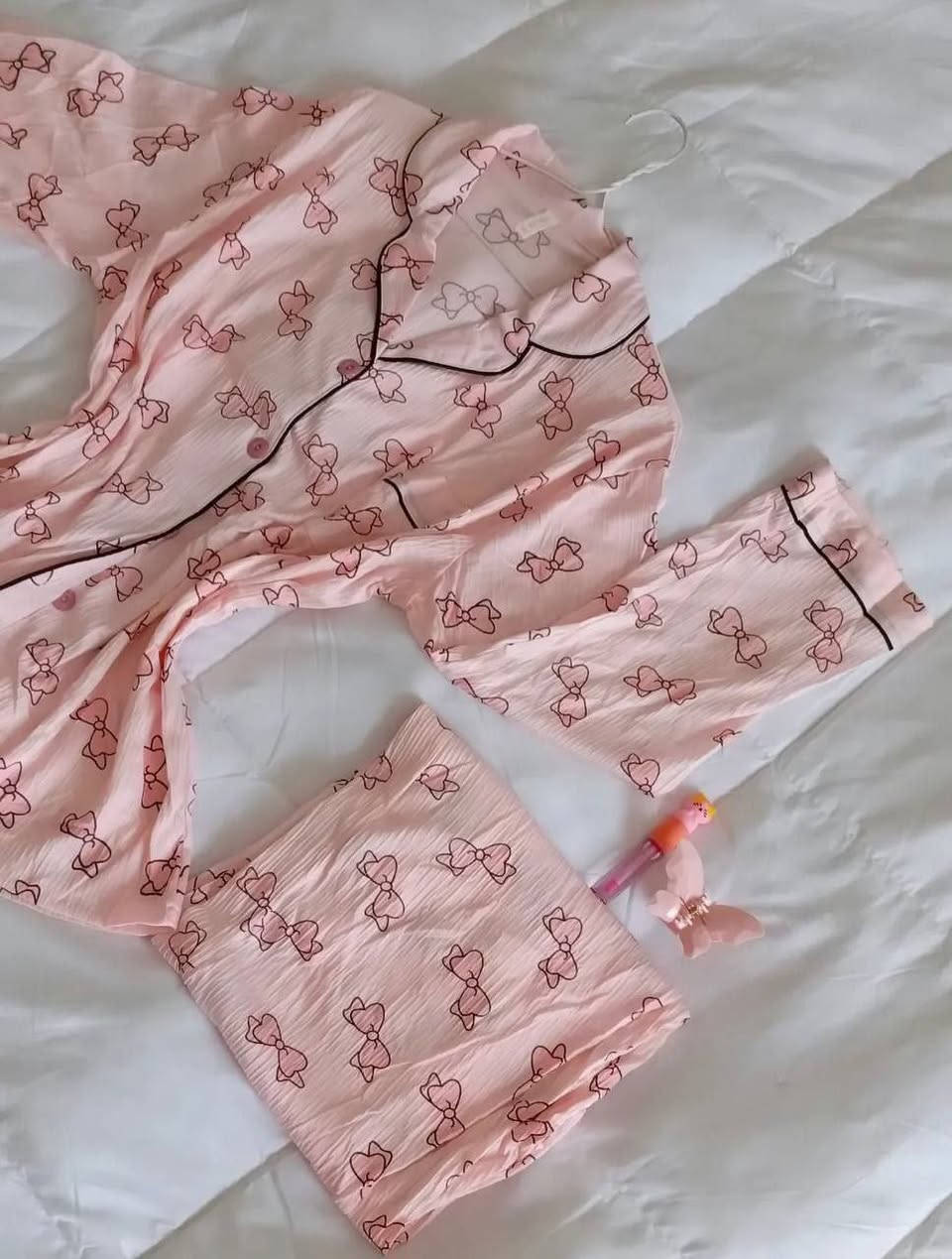 سلام عليكم عندي هذني درزن كامل اشتريته ١١١ ابيعه ب ١٠٥ و رجاءا لحد يطلب انزل اكثر لان محتاجه فلوسها حاله انسانيه


**إذا كنت صاحب هذا الإعلان وتريد حذفه لأي سبب، رجاءا أرسل رسالة إلى الدعم الفني**