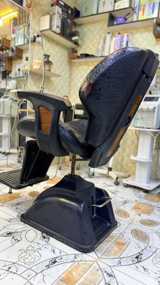 السلام عليكم 

كرسي شيروكي بعد نظيف سعره 200 ✅

الرقم *********** ☎️
