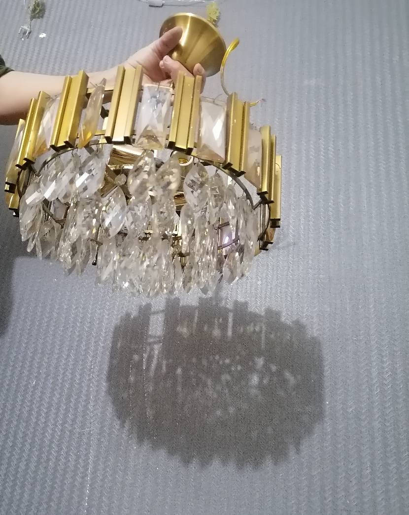 ثريات كرستال للبيع عدد ٢
العنوان البنوك
***********
