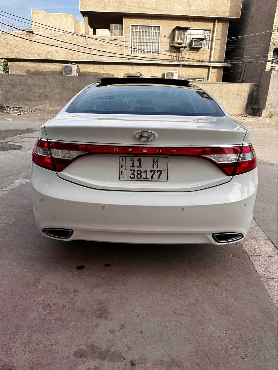 السلام عليكم 
أزيرا خليجي موديل 2014 فول مواصفات محرك 4 سلندر 2400 دوش. ارقام وهزة جديدة 
بصمة 
بانوراما 
كشات جلد وكهرباء وتدفئة السايق واراكب 
حساسات امامي وخلفي 
بردة خلفية كهرباء وبردات بلبيبان
مري شفط وترحيب واشارة بلمراية 
تبريد قطعتين امامي وخلفي ومناخين 
لد امامي وخلفي ولايت زينون بلاد 
السيارة كلش نضيفة استعمال شخصي 
السعر 128 $ 
***********
مكاني بغداد الدورة بغداد, العراق
