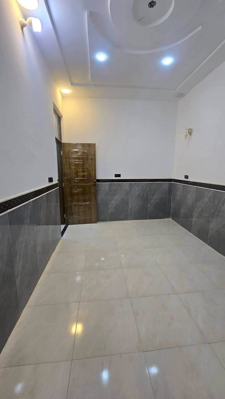 🏠  دار الــبــيـع نـهـاونــد الاولى  🏠
   قرب صيانه الكهرباء بضهر شارع 20

   المساحه (100)متر يتكون الطابق ونص
   🏡غرفتين نوم وصالة+دبل فاليوم 🏡
        🏡 واستقبال ومطبخ  🏡
  🛁وصحيات خارجية 🚿وداخلية 🚽

  للاستفسار مراسلة الصفحه او الاتصال
على تليكرام  (📲***********
