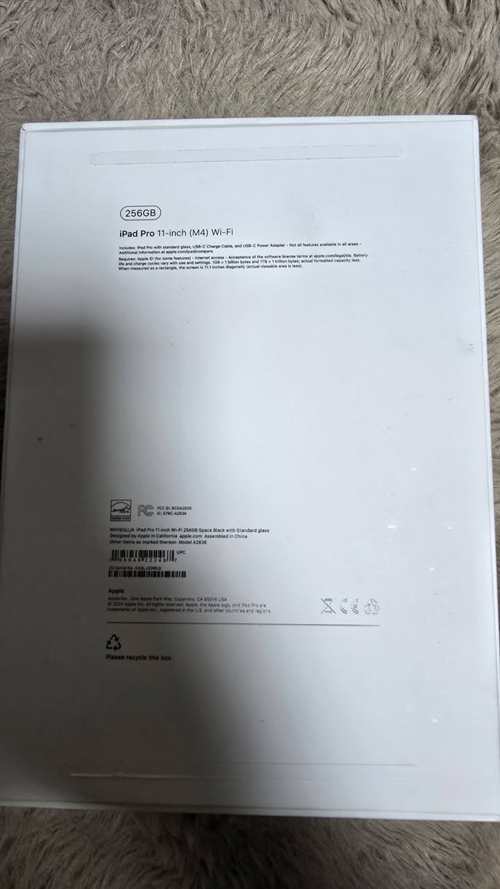 ايباد 11 برو m4 ذاكرة 256 نضافة 100% للبيع *********** .
