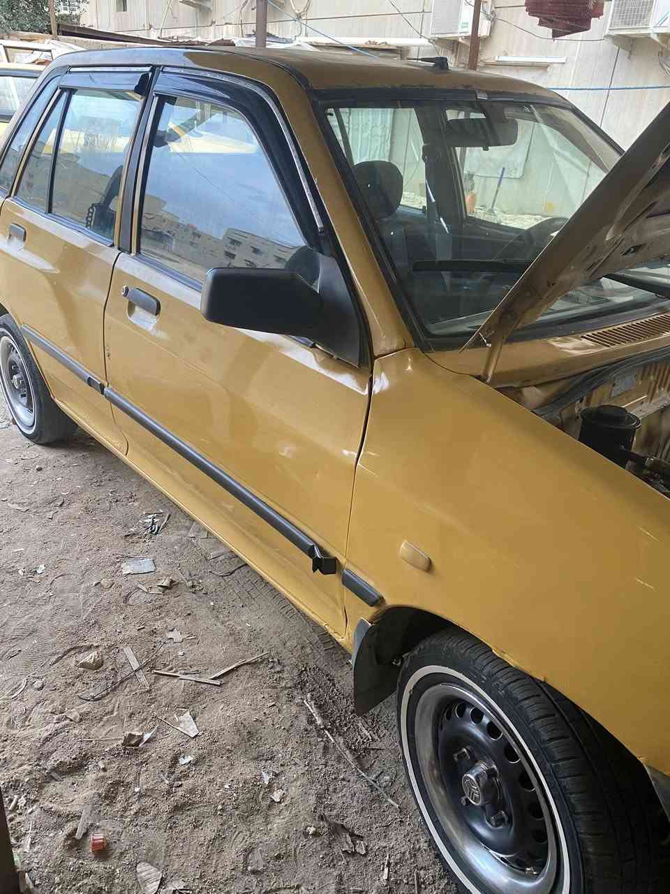 سيبا موديل ٢٠٠٩مكينه وكير وحددتيه وتخم تاير وبراكيت مابيه وي الخيسات ما بيه سنويته ٣٠مصفره هيه وغرامات سعره ١٦ ورقه ***********
