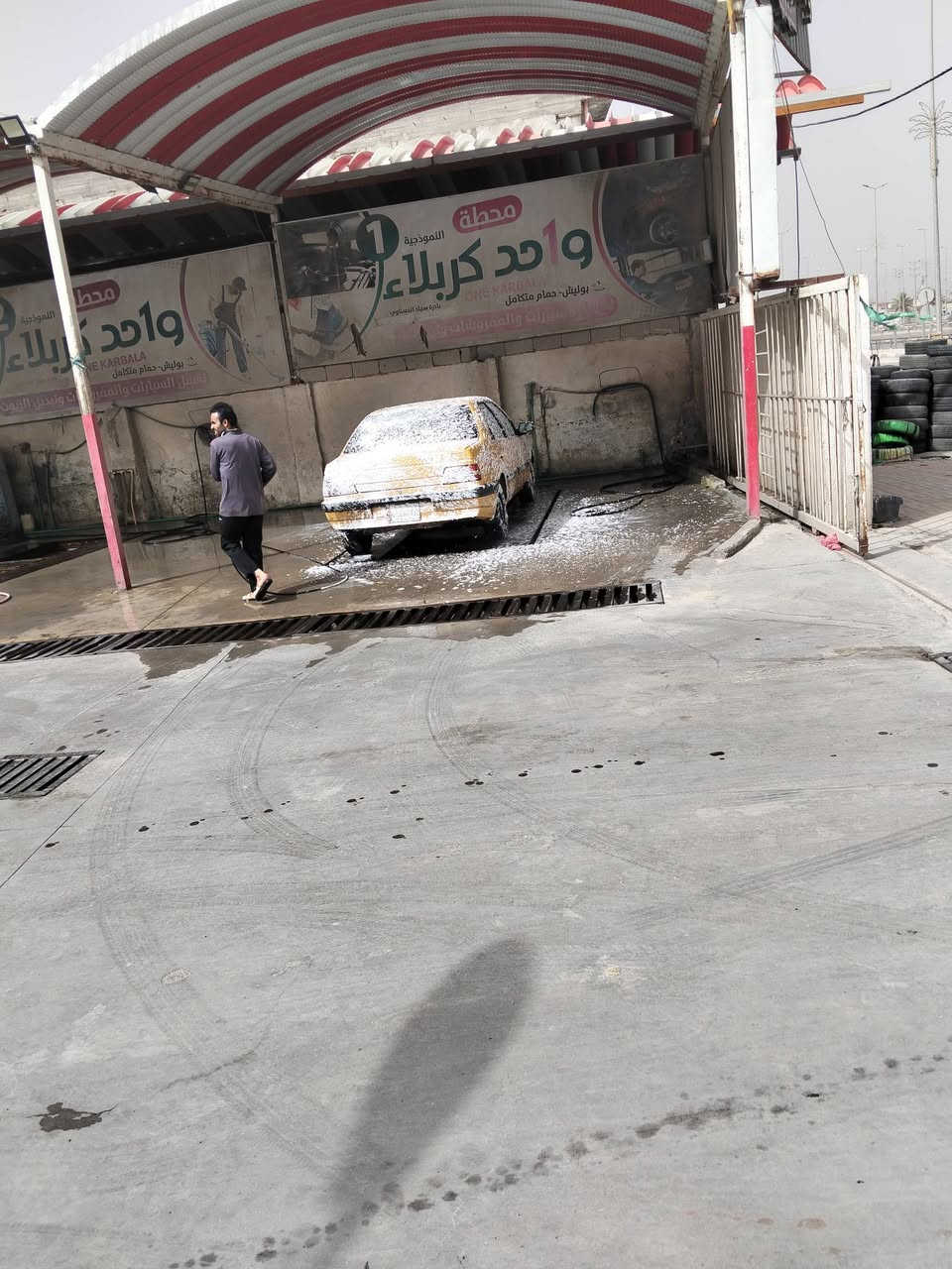 السلام عليكم بيجو اكد مديل 2016
رقم كربلاء راعيها كربلاء 
السياره بيها ضربه ومعمره مبدل بيها   باب العبري ومدكر امامي 
يحتاجلها حداديه اماميه  ويحتاجلها تبديل چبن مال محرك 
السياره شغاله شغل واطلع وين ما تريد
عليها غرامة100
وهيئه60

سعرها 20$. قابل للتفاوض
***********
