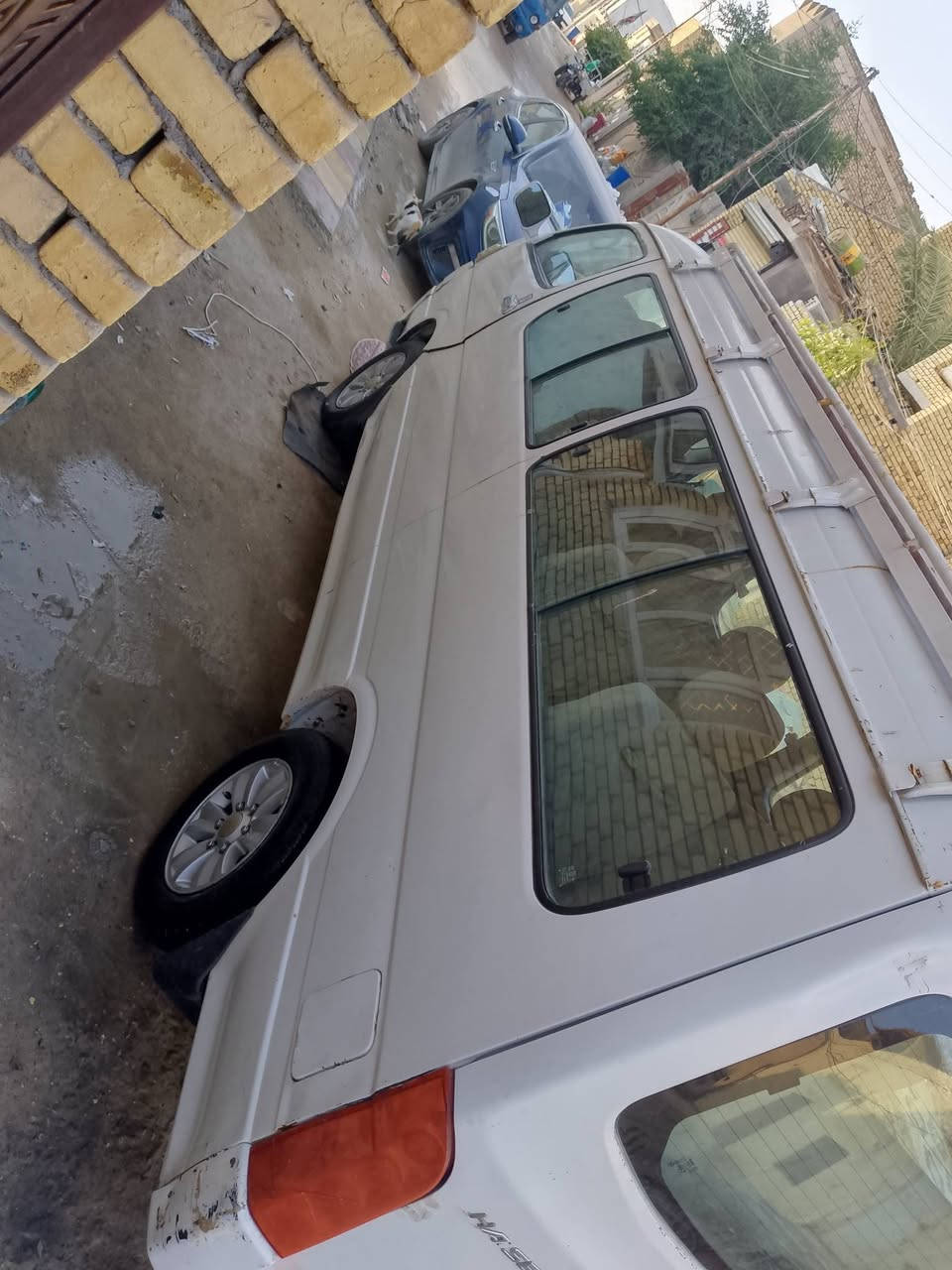 جنبي 2014 حره كفاله عامه
سعر 85 وبيها مجال

***********
