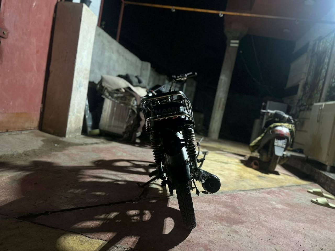 دراجه هوندا موديل 11كلك شلعه ومعدل يشك الكاع واكفله من السرقه كهربائيات شغاله فقط العداد والماصده والشاير الاماميه الدراجه نقصه فقط بكلايت والشاير خلفيه وبعض الملاحظات مكان كربلاء الروضتين شقق العتبه السعر200وبيه مجال قليل حك الجيه السفسار ***********
