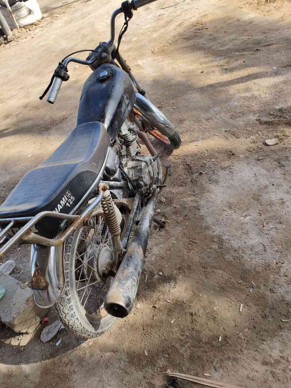 السلام عليكم دراجه 5 قير للبيع موديل 2009 سعر 250/ *********** العنوان كربلاء جهه طويي ابراهيميه بيع ومراوس
