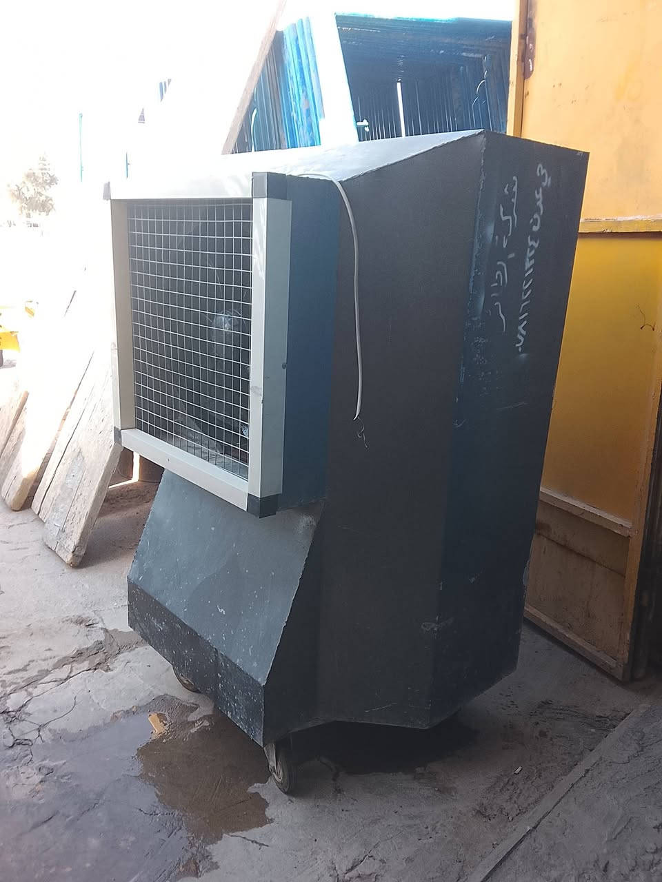 البيع مبرده تسكام حديد مليم ونص مطور دمنلي الإيراني عداد وحده مستعمله شي قليل سعره 350 مكان نجف الاشرف توصيل ماكو رقم الهاتف ***********
