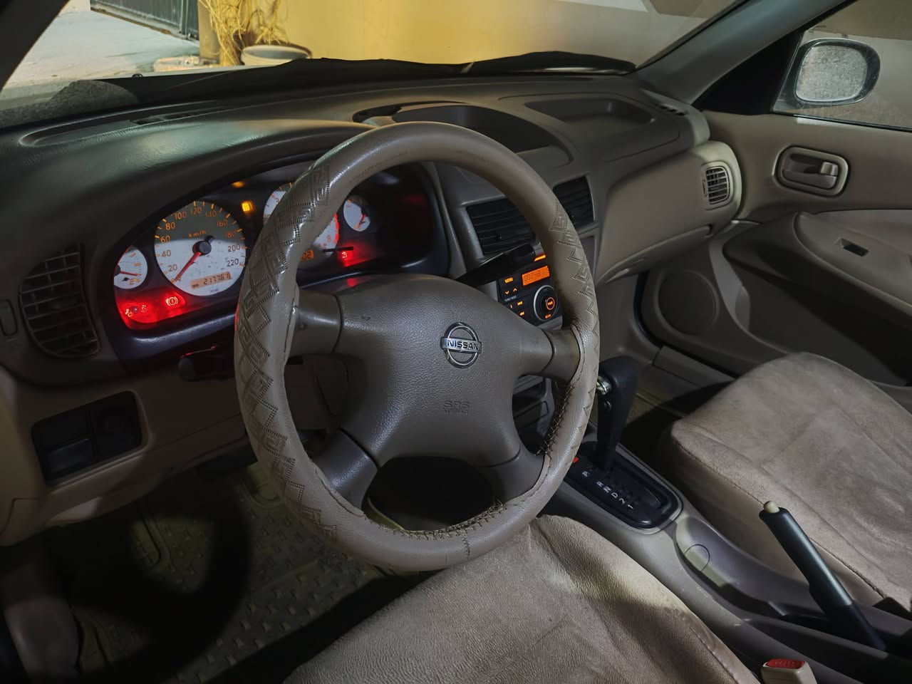 نيسان صني ياباني موديل 2010
السعر 95 $ بطاقة بنزين بيها للاستفسار اتصال ***********
