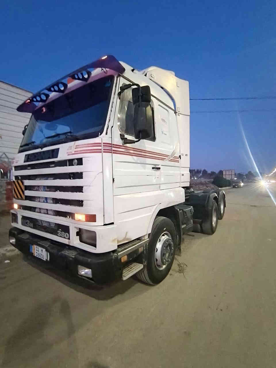 السلام عليكم للبيع سكانيا موديل1995 كير مكينه شرط كفاله رقم بغداد بسمي سنكل خلفي مزوج شرط تحويل مضروبة باج بطن ودبل شاصي  قماره كفاله لا صبغ ولا ضربه تخم تاير جديد 

***********
