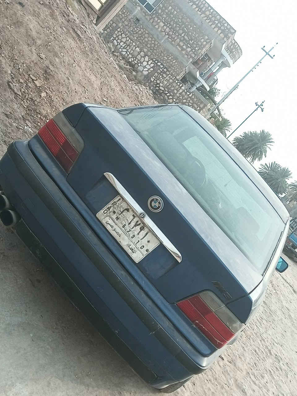 سلام عليكم شباب سياره بيئم رقم بغداد للبيع او مراوس سعر 30 وبيهه مجال بصيط اتصال عله هاذه رقم ***********
