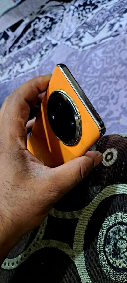 السلام عليكم شباب عندي HONAR ..X9C_5g الضهر مالته تعبان بسبب ماده الزكه نزلت علي سعره 10الف,مامئثر ولا امبين مراوس حسب القناعه بغداد الامين الثانيه *********** وتساب

