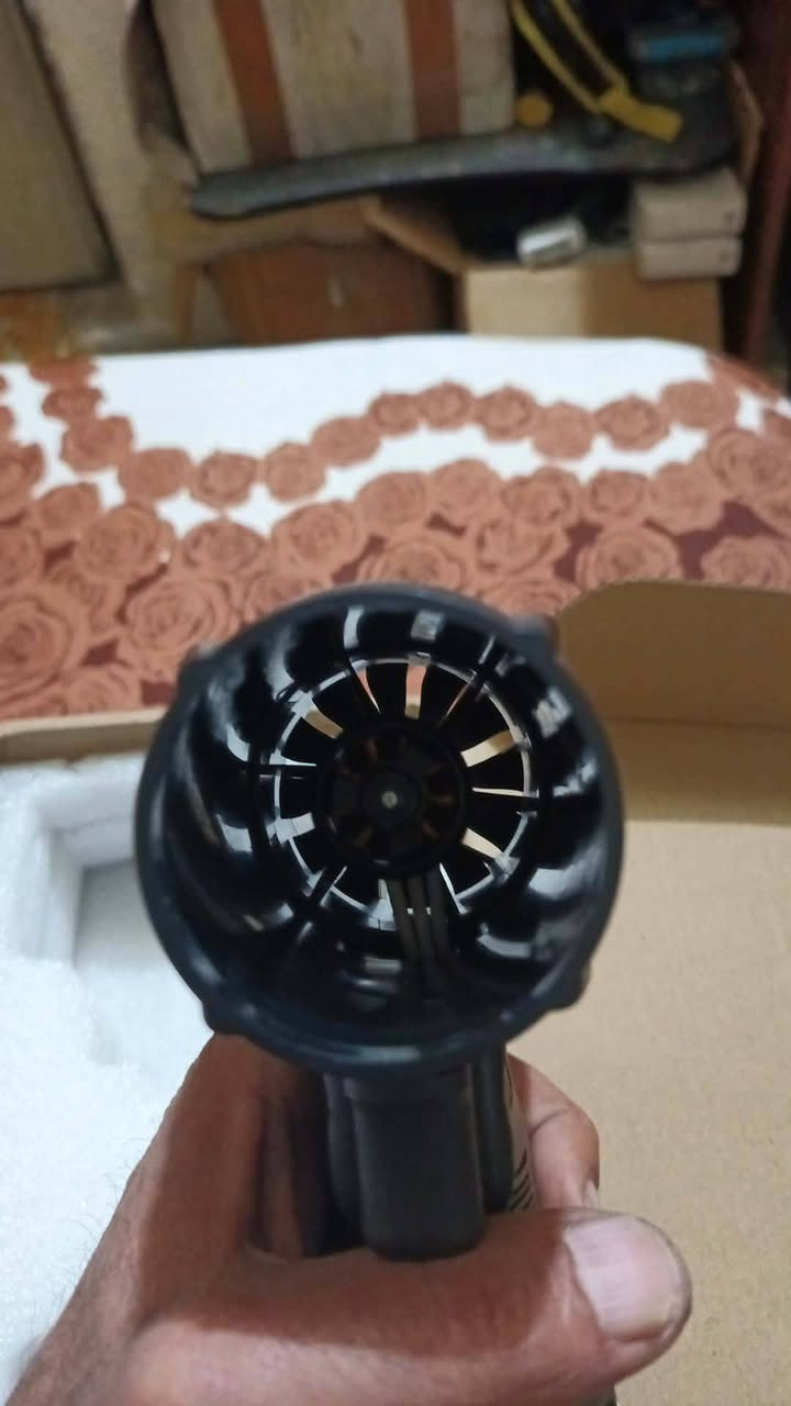 سلام عليكم اخوان بلور هواء تيربو برشلز اصلي بدون بطاريه متاح


**إذا كنت صاحب هذا الإعلان وتريد حذفه لأي سبب، رجاءا أرسل رسالة إلى الدعم الفني**