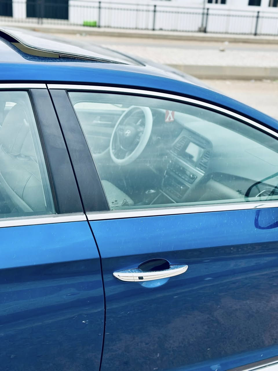 السلام عليكم
سوناتا سبورت 2017
محرك GDi2400
السياره كلين ليبل واحد 
بس البنيد بي دفعه ومصلح نفسه 
بيها بارد قليل 
للاستفسار هـ***********
