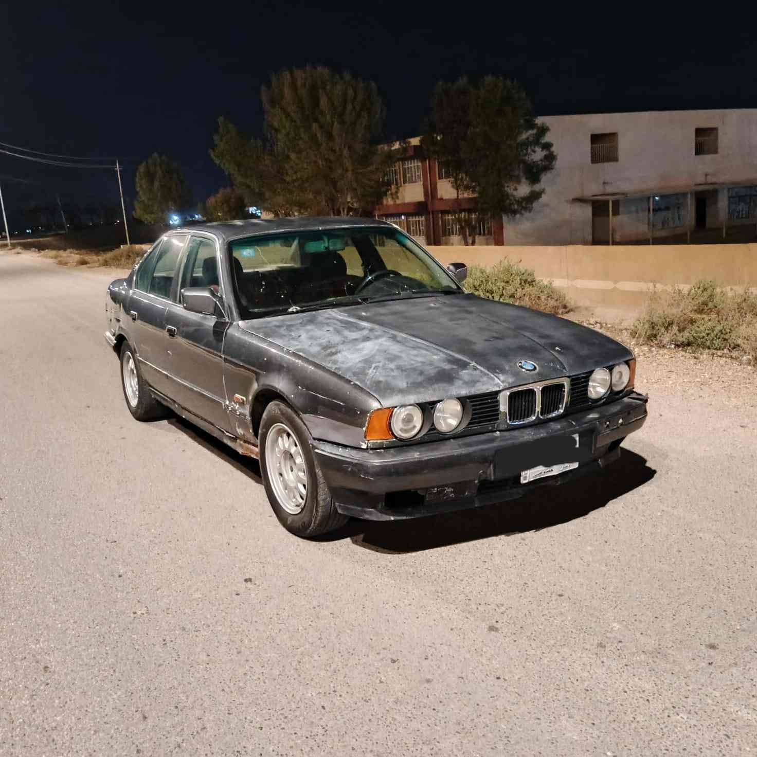 سلام عليكم
للبيع بي ام 1990 وارد ياباني كير اوتو محرك مفتوح كير محرك تخم تاير كله جديد كهربائيات كله شغاله سياره بلاديه مكفوله من ضربه وصبغ لايت زنون 
السعر 38 وبيه مجال مكاني الرمادي 
*********** 
***********
