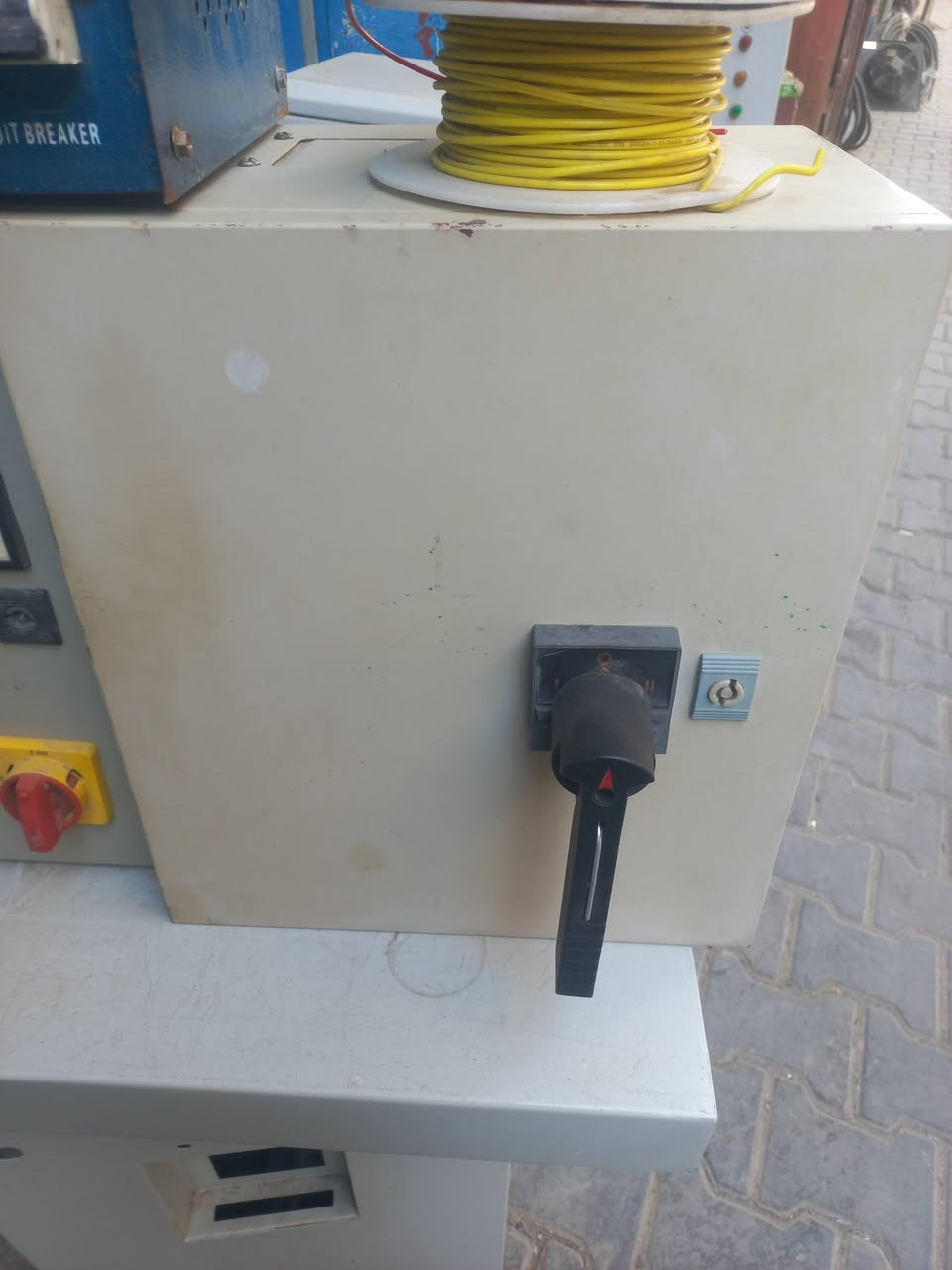 جنج هفلز عدد  3 مستخدم نظيف 250 امبير مه جنج فرنسي 160  امبير السعر 550 الف الكاظميه ***********
