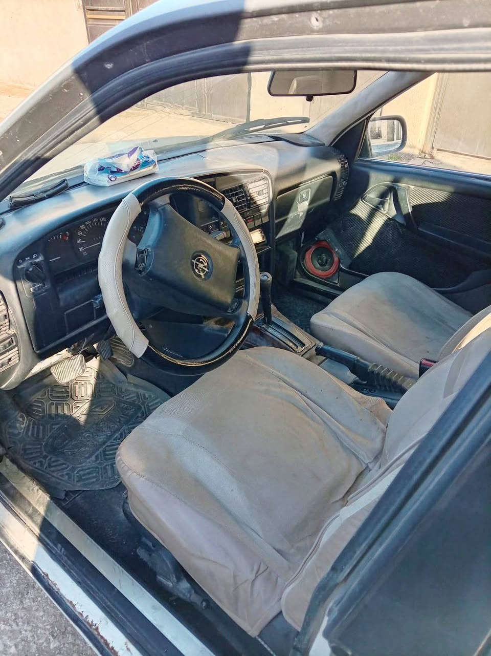 السلام عليكم من رخصه الجميع مكلف بلنشر اوبل اوميگا ستيشن فول اوتماتيك محرك گير خير من الله موديل 1993تخم ويل كب السعر 28 ورقه بيع او مراوس بسياره حديثه وانطي فرق رقم صاحب السياره ***********
