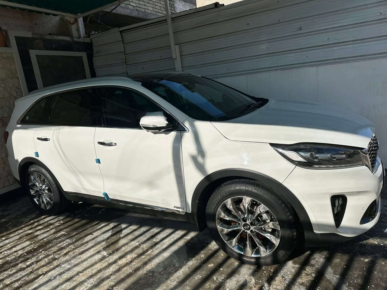 السلام عليكم
كيا سورنتو موديل (2020) بغداد
فول مواصفات
اربع كامرات
فور ويل
ماشية (53) 
السعر (282)
مكاني بغداد
سونار مرفق بالمنشور
الاتصال (***********)
