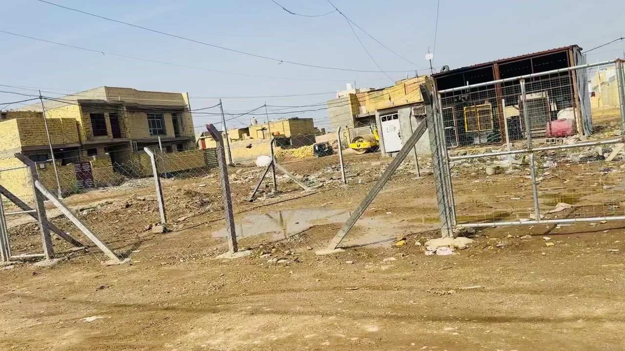 سلام عليكم prc للبيع بسعر مناسب جديد صار شهر من تنصب مع دنك وبوب اثنين باب ٤متر طلاكتين وباب متر طول 15عرض15سماكت السيم 1.7ملم نوعيه اصليه غير قابل للزنجار مع 16دنكة و٦مساند السعر 300الاتثال ***********
