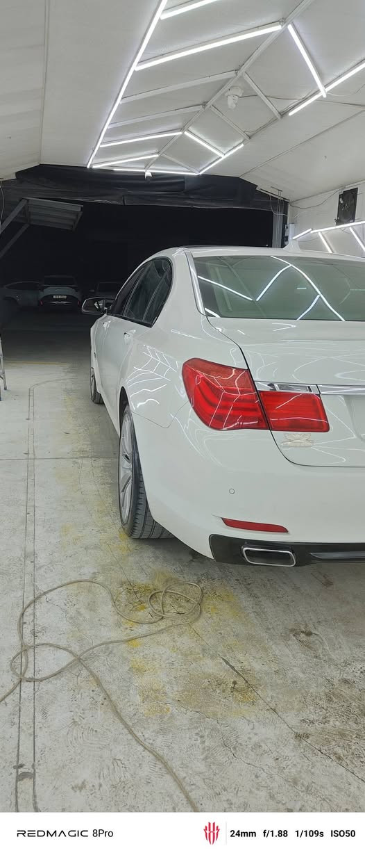 Bmw 740il f02
0773 264 53 56

1- شەش بستۆن 

-دەبڵ تۆڕبۆ

3- 2012ساخ خلیجی

4-موس و بڕاوە بەشەرت 

5-دەعم و لێدراوی نیە

6-سڵاید

بەسم و شەغال

                                                                       ECO7-

8-ناو قەیسی

9-   ٥ پەردە

10-  ٣ شاشە و شاشە گەورە

11-  شاشەی دواوە و کەللەکان DVD

12-  سیدی بۆکس ٦ سیدی

13-  ئۆتۆ پارک

14-  ڕاداری خەتی جادە

15-  ئۆتۆ ستارت ستۆپ

16-  برێکی بەسمە

17-  سکلێتەر کارەبای بەرزم نزم

18- سوکان کارەبای

19- سوکان هیتەر

20- شەغال

21- کوشنی کارەبای و میمۆری و ٢ خەزن ٢١ جوڵە

22- کوشن سارد و گەرم تەبرید

23- کوشنەکانی دواوەش سارد و گەرم و کارەبای ٢١ جوڵە

24- کوشنەکانی دواوەش میمۆری و خەزن 

25- سەلاجە

26-  تەبرید مەکەزی

29- تەبریدی ٢ زۆن

30- سیدی بۆکس

31- داتا شۆ

32- ٣٦٠ پلە حاسە 

33- کامێرە

34- گێڕی 6نمرە

35-سێ مۆدی گێڕ  سپۆرت+عادی+ تۆماتیک

36 ٤ مۆد لێخوڕین (کۆمفۆرد +نۆڕماڵ+سپۆرت+سپۆرت پڵەس

37- لایت ئەڵقەو عەدەسە

38-درگاو سنوق کامل شەفت

39-سوقی شەفت و جەگ

40-تەلەفون

41- ٣ ئۆکس

42- ئاوێنە کارەبای و هیتەر و حاسە و ناوچەی کوێر 

43-تەحدید سورعە

44-سوکان ڤۆلێۆم

45-تراکشن کۆنتڕۆڵ

46 تاقم ویلی ٢٠ ئاڵپینا
 لایتەکانی ناوچەی کوێرن 47 
لایت ئۆتۆ لەگەڵ سوکان ئەسوڕێت 48
وەزۆر مواسەفاتی تریش کە باس ناکرێت هەموی
پشت و پێشی کەپسە نوکە دەرزی لێدراوی نیە
چوار تایەی لۆک
پاتری لۆک
بێ عەیب و عار
گێڕ و مەکینە بەشەرتی فیتەر
بێ دوکەڵ و سەرف
توند و تۆڵی بەشەرت
سعری 88گەڵا و معامەلەیەکی برایانە
