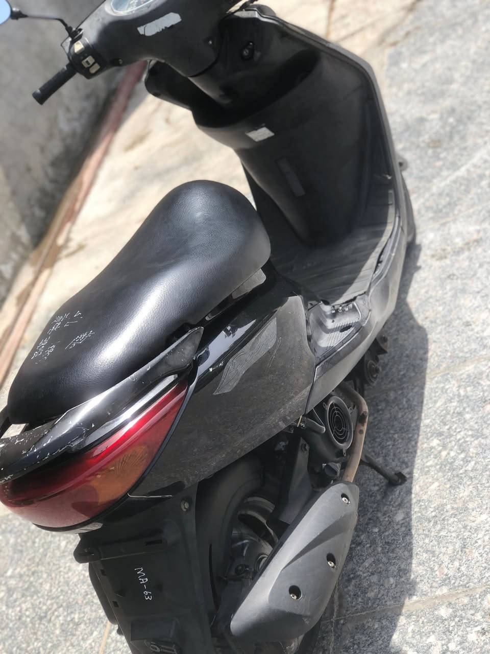 السلام عليكم بريز ليت ناصي لبيع سعره 750مكان الشعله ومتواجد واتساب فقط ***********
