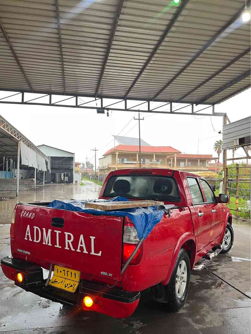 بيكاب دير ادميرالد 
٢٠١٠ 
گير عادي
 ٤ جام كارةباي 
گير مكينه بةشةرت 
بةناوي خومانه 
سيارةكة هيج ليدران و سبوخي نيه
ساردي و قةپو قؤپ هةية
سةقفي كةمةك سپي بونةوةي هةية 
تةبريد گةرمي بةشةرت ساردي مزبوت نيه 
تايةي نوية  سةنةوي و هةزةي بةسةر جوة
بةناو كردن وكالة بةشةرت هةموشتم نوسيه
 سعري ٦٣ مجال زور كةم ،،***********،، واتساب زين..***********.. أربيل, العراق
