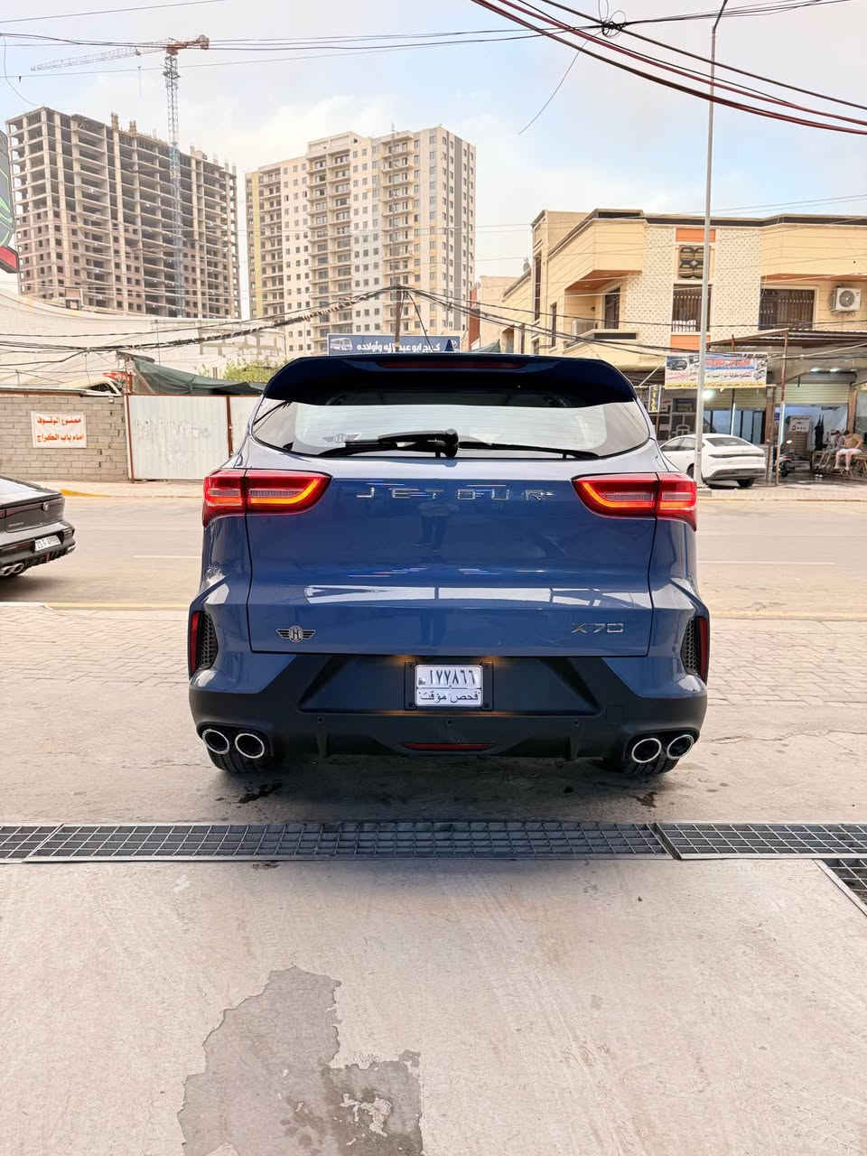 جيتور X70 1.5L Luxury 

الموديل: 2026 (خليجي)
العداد: 10000
للتواصل  ***********
السعر 21 مليون 
ترهم مراوس باقل 
بعدها بضمان الشركة
بدون رقم بعدها فحص موقت 
المحرك: 4 أسطوانات L1.5تيربو 156 حصان حقن متعدد النقاط
عزم الدوران (نيوتن-م): 230
ناقل الحركة: اوتوماتيكي دبل كلاتش من 6 سرعات
استهلاك الوقود: 7.8 لتر لكل 100 كم
الضمان الأساسي: 5 سنوات او 150,000 كم 
ضمان المحرك: 10 سنوات او 1،000،000 كم (أيهما اولاً / للمالك الأول)

المواصفات 
* إطارات قياس 20 إنچ
* فتحة سقف بانوراما 
*  الصندوق الكهربائي 
* مثبت سرعة 
* كاميرات 360 للرؤية المحيطية
*حساسات امامية وخلفية
 * شاشة عرض ترفيهية قياس 12.3 انج 
*شاشة عرض معلومات القيادة قياس 10.2 انج
*نظام صوتي من 8سماعات عالية الجودة
* نظام أبل كاربلاي وأندرويد أوتو لاسلكي
* شاحن هاتف لاسلكي سريع
*مقصورة الركاب من الجلد الفاخر 
*مقعد السائق كهربائي
*عدد صفوف المقاعد 3 (7 ركاب) 
*مصابيح أمامية و خلفية أوتوماتيكية ليد LED مع مصابيح نهارية
* المرايا الخارجية كهربائية و مدفئة مع خاصية التعتيم التلقائي
*ماسحات الزجاج الأمامي مع حساس للمطر
* دخول ذكي (بصمة) 
* خاصية إغلاق النوافذ وفتحة السقف عن بعد
*فلتر تنقية الهواء (N95)
*مسند الذراع الوسطي مع ثلاجة
 *انماط قيادة متعددة 
* وسائد هوائية امامية وجانبية
*نظام الفرامل اليديوية الأوتوماتيكي (Autohold)
*نظام التحكم بنزول المنحدرات
* نظام المساعدة لصعود المرتفعات
*نظام مراقية ضغط الاطارات
*نظام المكابح المانعة للانغلاق ABS
*نظام التحكم بالثبات ESC بغداد, العراق
