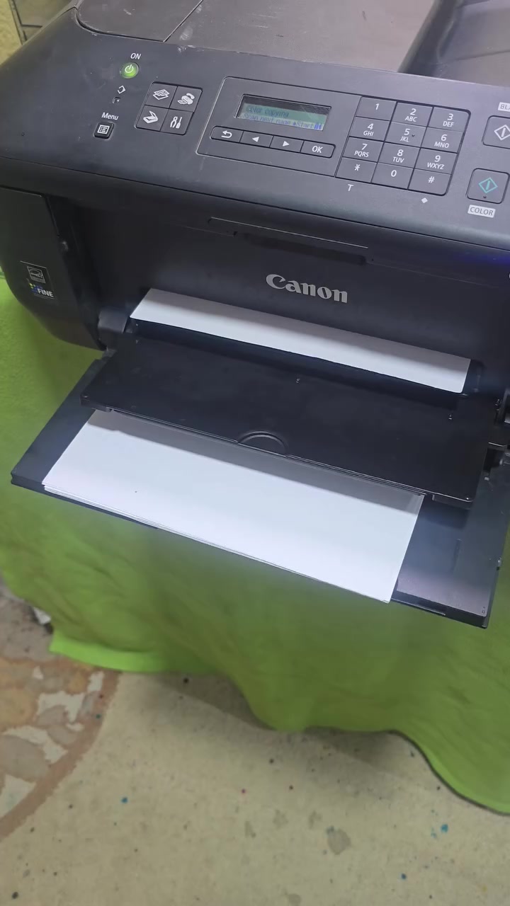 طابعه كانون باكسيماmx474
ملونه واسود وابيض كاترج داخلي
واي فاي
فيدر
طبع واستنساخ
تحتاج كاترجات فقط
السعر 40الف
توصيل مجاني


**إذا كنت صاحب هذا الإعلان وتريد حذفه لأي سبب، رجاءا أرسل رسالة إلى الدعم الفني**