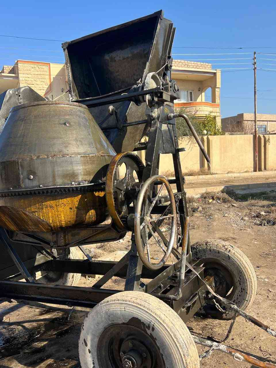 مرخصت الدمن سلام عليكم خباطه البيع شغاله ما ماعايزه شي كبل عشغل //***********//***********//  عماد ال مساعد
