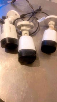 كامرات للبيع عدد 3 شغالات ع فحص 75 وبيهن مجال 07707456636