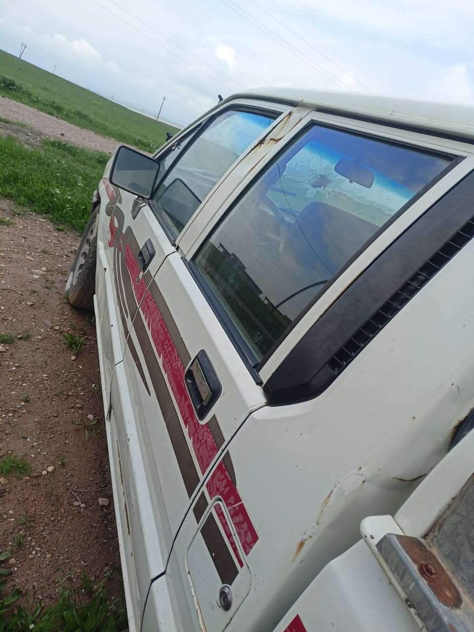 للبيع مستبوشي موديل 1997رقم نينوئ اصفر بي سنويه صاقطه وكاربون بانزين بي مكاني ناحيه زمار للستفسار اتصل ***********
