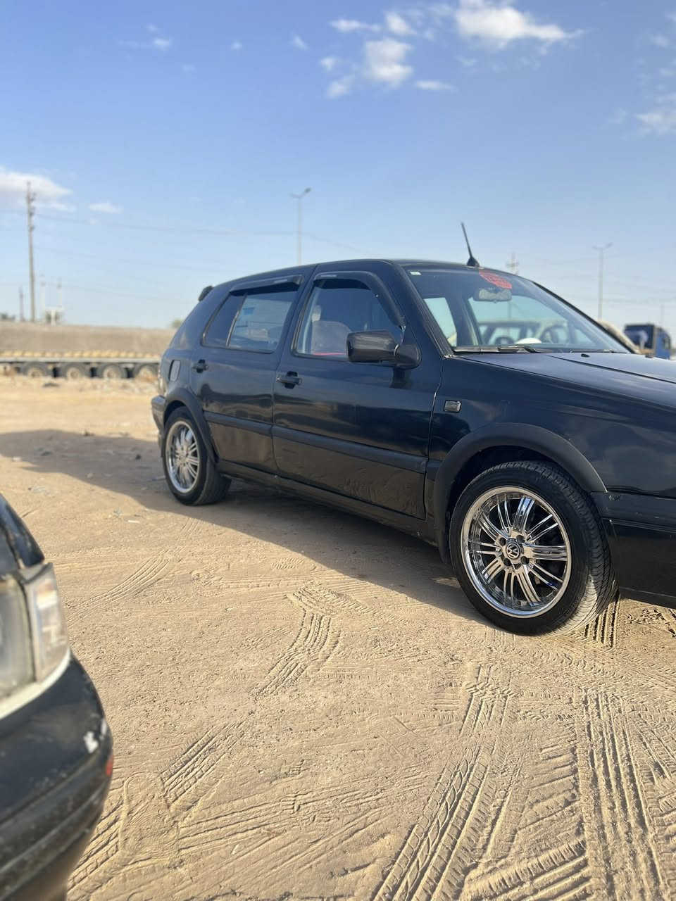 اسلام عليكم كولف موديل 92 رقم بغداد كير مكينه جديد حداديه جديده تبريد شغال تخم تاير جديد اسعر 40وبيهه مجال لعنوان بابل اسكندريه***********
