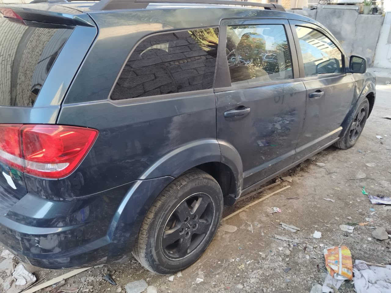 دوج جورني 2014 رقم دولي بغداد سنوية لغاية 2030 سبعة راكب تحويل مباشر كير محرك 2400على الفحص والكشر كدامكم العنوان بغداد***********. 104ورقه
