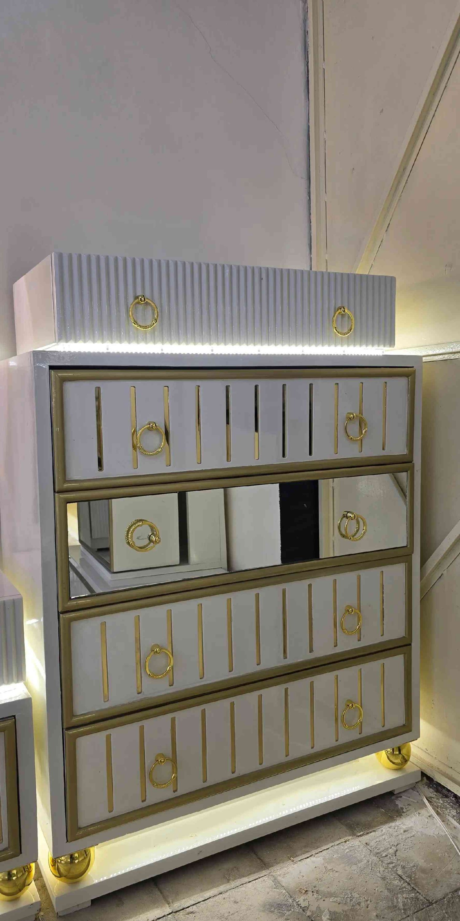 خيال للأثاث العراقي الحديث #تصميم_داخلي_مودرن #نجارة_عصرية #اثاث_فاخر #خيال #ورشه_خيال 


**إذا كنت صاحب هذا الإعلان وتريد حذفه لأي سبب، رجاءا أرسل رسالة إلى الدعم الفني**