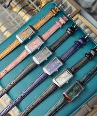 ساعة • للبيع