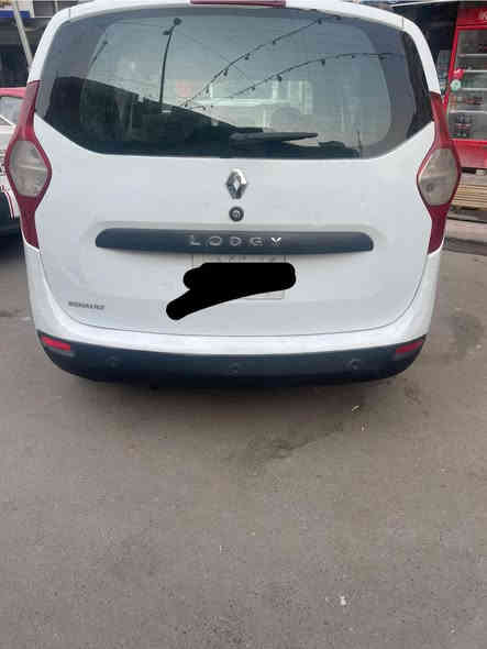 سلام عليكم رينو استيشن 
2014 درجه اولى 
7 راكب 
سياره خير من الله 
تبريد ثلج ❄️ 
تدفئه 🔥 فول 
سياره كامله برغي نقص ماكو 
البيع / اقساط اقساط 
*********** 
بغداد : الاعظمية
