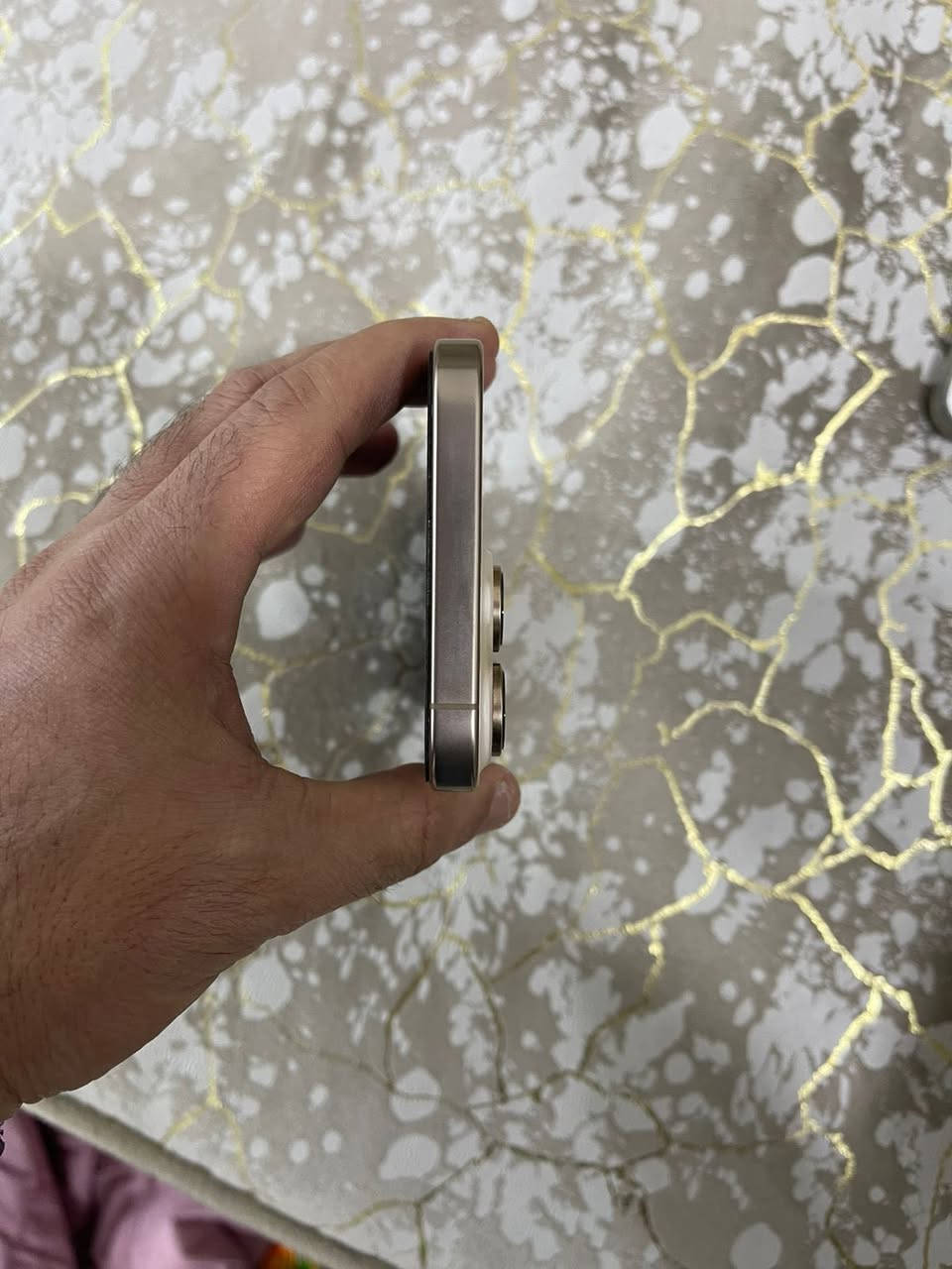 ايفون 16 برو ماكس وكالة ماستر نضافة 100/100 بطاريه 92 كفاله عامه وين تحب افحص السعر 1420. وبي مجال
***********العنوان
