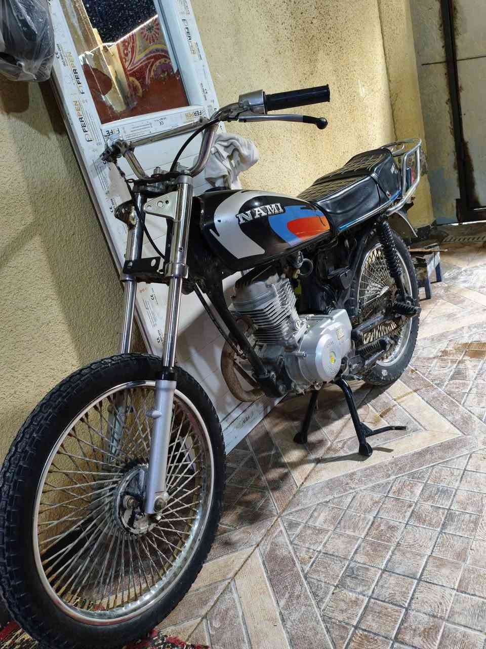 السلام عليكم شباب دراجه للبيع كلك كلك دراجه لا صوت ولا تبخير تشلع الكاع مكاني البصره  350 وبيها مجال للشراي رقمي ***********
