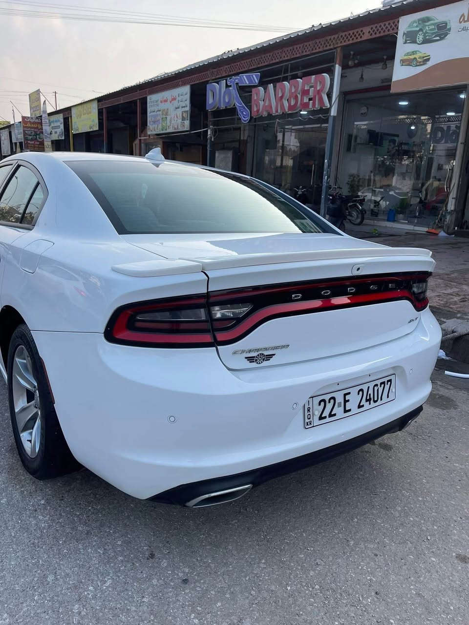 سلام عليكم دوج جارجر للبيع موديل 2018 sxt  سياره جاملغ سايق تبديل فقط بلادي بدون ايرباك سياره جديده بمعنه احله من صور عداد 260 أمريكي سیارە ماشی حقیقی 102 mil
مواصفات سياره sxt
شاشه كار بلي +كبيره
شفتات استیرن
كشن تتفيه +
سكف سلايت ruve
+حساس خلفي
تشغيل عن بعد
كامره خلفي دواره
محرك 3600
سياره 2ويل
بعد مواصفات اهوايه معروفه مواصفات sxt سياره رقم هزه سنويه كله جديد كير محرك شرط اربع تايرات جديد يعني ماتصرف ربع عليهه  مكان سياره كركوك  رقم هاتف***********/// *********** كركوك, العراق
