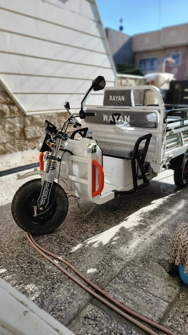 سلام عليكم / للبيع ستوته شحن جديده بعده زيرو استخدام يوم واحد فقط بطاريات جدد 
مكفوله من كلشي عل فحص 
شحن يمشي 70 كيلو متر جدا نضيفه 
سعره 1750 وبيه مجال 
مكاني بغداد البياع تقاطع شرطه الرابعه 
***********
